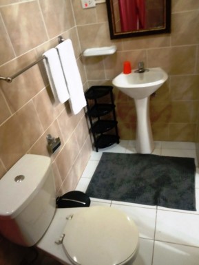 Casa Independiente de 5 habitaciones en venta en Vedado, Plaza de la Revolución, La Habana