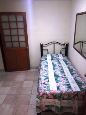 Casa Independiente de 5 habitaciones en venta en Vedado, Plaza de la Revolución, La Habana