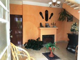 Duplex with 5 bedrooms for exchange in Almendares, Playa, La Habana