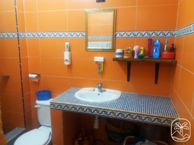 Biplanta de 2 habitaciones en venta en Marianao, La Habana