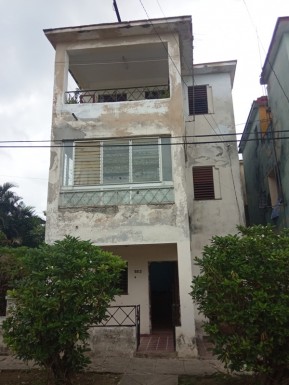Casa de 2 habitaciones en venta en Los Quemados, Marianao, La Habana