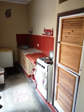Casa de 3 habitaciones en venta en Las Cañas, Cerro, La Habana
