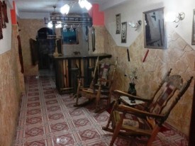 House with 4 bedrooms for sale in Colón, Centro Habana, La Habana - Thumbnail 3