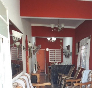 Casa Independiente de 3 habitaciones en venta en Cerro, La Habana