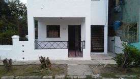 Casa de 2 habitaciones en venta en Marianao, La Habana - Miniatura 1