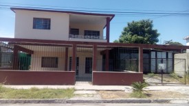 Duplex with 5 bedrooms for sale in Martí, Cerro, La Habana