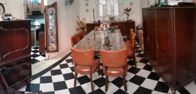 Biplanta de 4 habitaciones en venta en Vedado, Plaza de la Revolución, La Habana