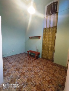 Casa Colonial de 1 habitación en venta en Centro Habana, La Habana