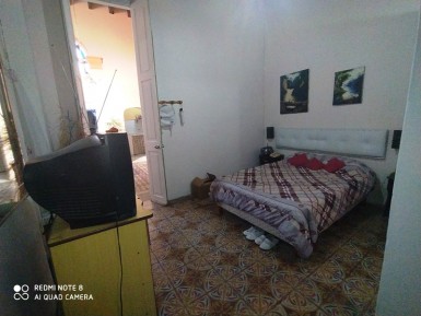 Casa Colonial de 1 habitación en venta en Centro Habana, La Habana