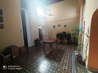 Casa Colonial de 1 habitación en venta en Centro Habana, La Habana
