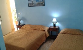 Casa Colonial de 5 habitaciones en venta en Cayo Hueso, Centro Habana, La Habana - 6
