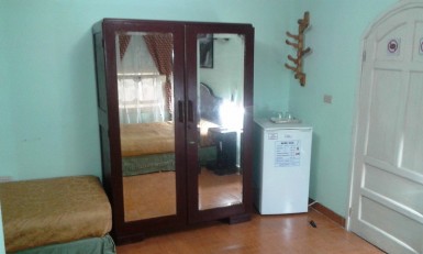 Casa Colonial de 5 habitaciones en venta en Cayo Hueso, Centro Habana, La Habana