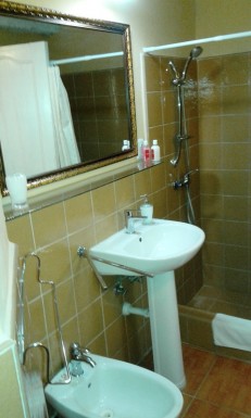Casa Colonial de 5 habitaciones en venta en Cayo Hueso, Centro Habana, La Habana