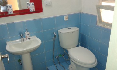 Casa Colonial de 5 habitaciones en venta en Cayo Hueso, Centro Habana, La Habana