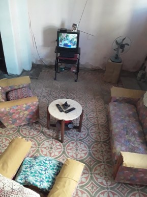 Casa de 2 habitaciones en venta en Las Cañas, Cerro, La Habana