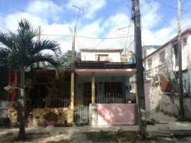 Duplex with 2 bedrooms for sale in Los Quemados, Marianao, La Habana