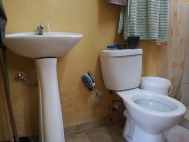 Duplex with 2 bedrooms for sale in Los Quemados, Marianao, La Habana