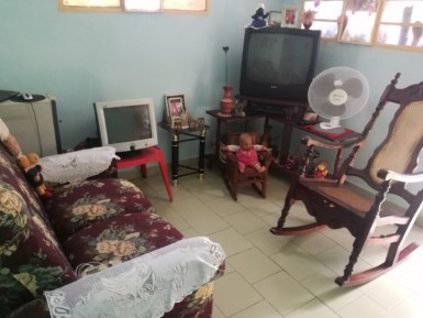 Duplex with 2 bedrooms for sale in Los Quemados, Marianao, La Habana