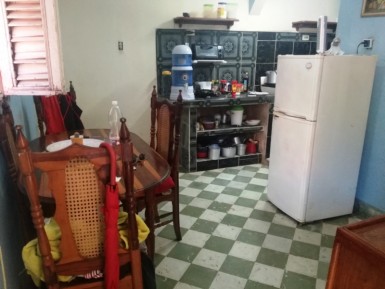 Casa Independiente de 4 habitaciones en venta en Nuevo Vedado, Plaza de la Revolución, La Habana