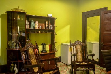 Casa Independiente de 4 habitaciones en venta en Los Quemados, Marianao, La Habana