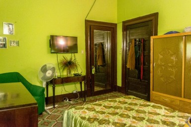 Casa Independiente de 4 habitaciones en venta en Los Quemados, Marianao, La Habana