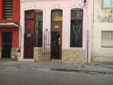 Colonial with 5 bedrooms for sale in San Leopoldo, Centro Habana, La Habana