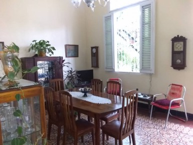 Casa Independiente de 6 habitaciones en venta en Los Quemados, Marianao, La Habana