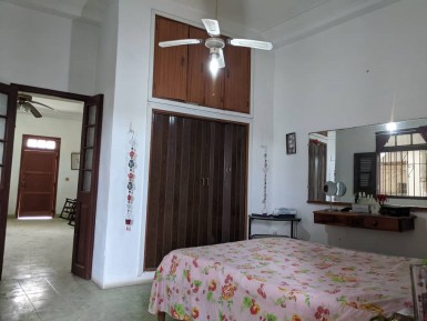 Duplex with 8 bedrooms for sale in Villa I, Guanabacoa, La Habana