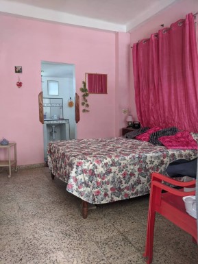 Duplex with 8 bedrooms for sale in Villa I, Guanabacoa, La Habana