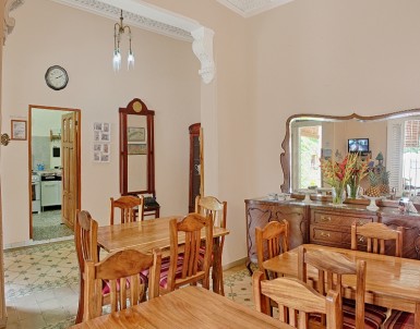 Biplanta de 5 habitaciones en venta en Vedado, Plaza de la Revolución, La Habana