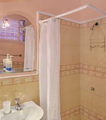 Biplanta de 5 habitaciones en venta en Vedado, Plaza de la Revolución, La Habana