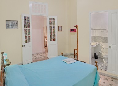 Biplanta de 5 habitaciones en venta en Vedado, Plaza de la Revolución, La Habana