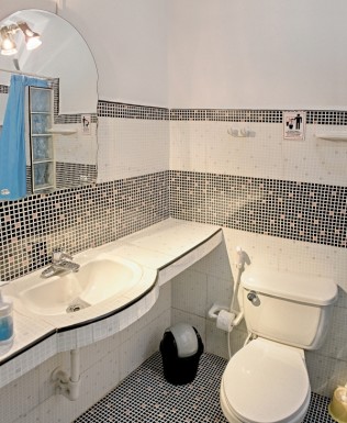 Biplanta de 5 habitaciones en venta en Vedado, Plaza de la Revolución, La Habana