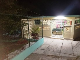 Detached House with 2 bedrooms for exchange in Cubanacán, Playa, La Habana