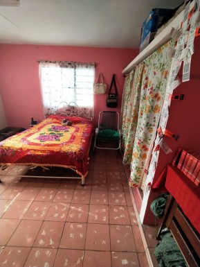 Casa de 3 habitaciones en venta en Cruz Verde, Cotorro, La Habana