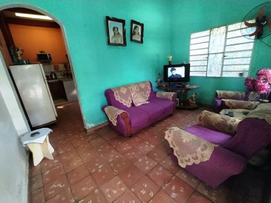 Casa de 3 habitaciones en venta en Cruz Verde, Cotorro, La Habana