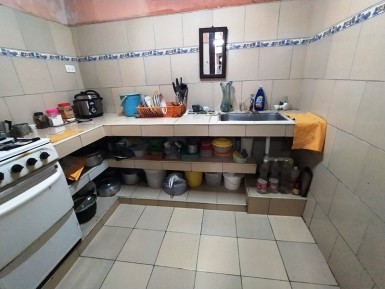 Casa Colonial de 4 habitaciones en venta en Jesús María, Habana Vieja, La Habana