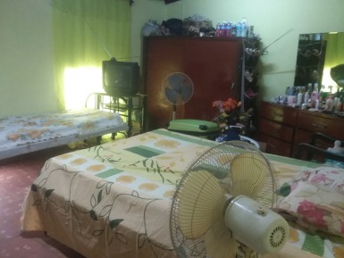 Casa de 2 habitaciones en venta en Los Quemados, Marianao, La Habana