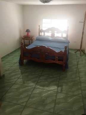 Biplanta de 4 habitaciones en venta en Vedado, Plaza de la Revolución, La Habana