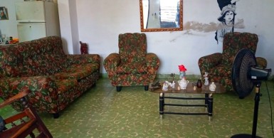 Casa de 2 habitaciones en venta en Las Cañas, Cerro, La Habana