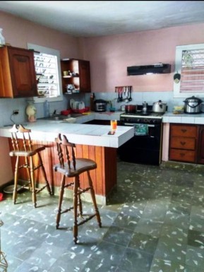 Casa de 4 habitaciones en venta en Nuevo Vedado, Plaza de la Revolución, La Habana
