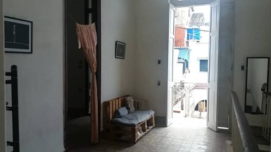 Casa Colonial de 1 habitación en venta en Centro Habana, La Habana