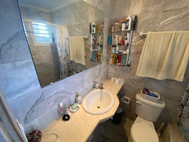 Casa de 4 habitaciones en venta en Nuevo Vedado, Plaza de la Revolución, La Habana