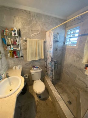 Casa de 4 habitaciones en venta en Nuevo Vedado, Plaza de la Revolución, La Habana