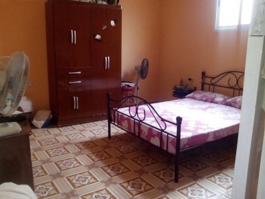 Casa Independiente de 4 habitaciones en venta en Los Quemados, Marianao, La Habana