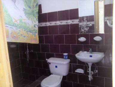 Casa Independiente de 4 habitaciones en venta en Los Quemados, Marianao, La Habana