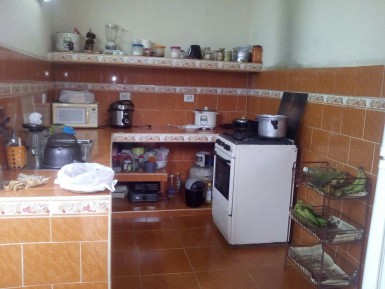 Casa Independiente de 4 habitaciones en venta en Los Quemados, Marianao, La Habana