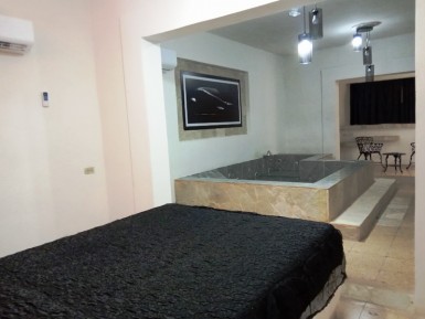 Casa Independiente de 5 habitaciones en venta en Las Guásimas, Arroyo Naranjo, La Habana