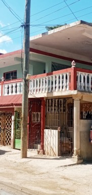 Casa Independiente de 6.5 habitaciones en venta en Balcón Arimao, La Lisa, La Habana