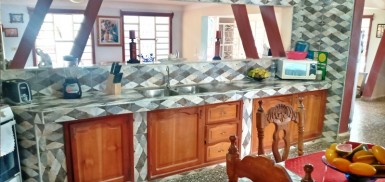 Casa Independiente de 6.5 habitaciones en venta en Balcón Arimao, La Lisa, La Habana